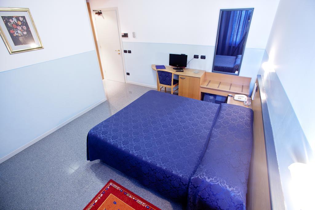 Master Hotel Castelvetro Piacentino Eksteriør billede