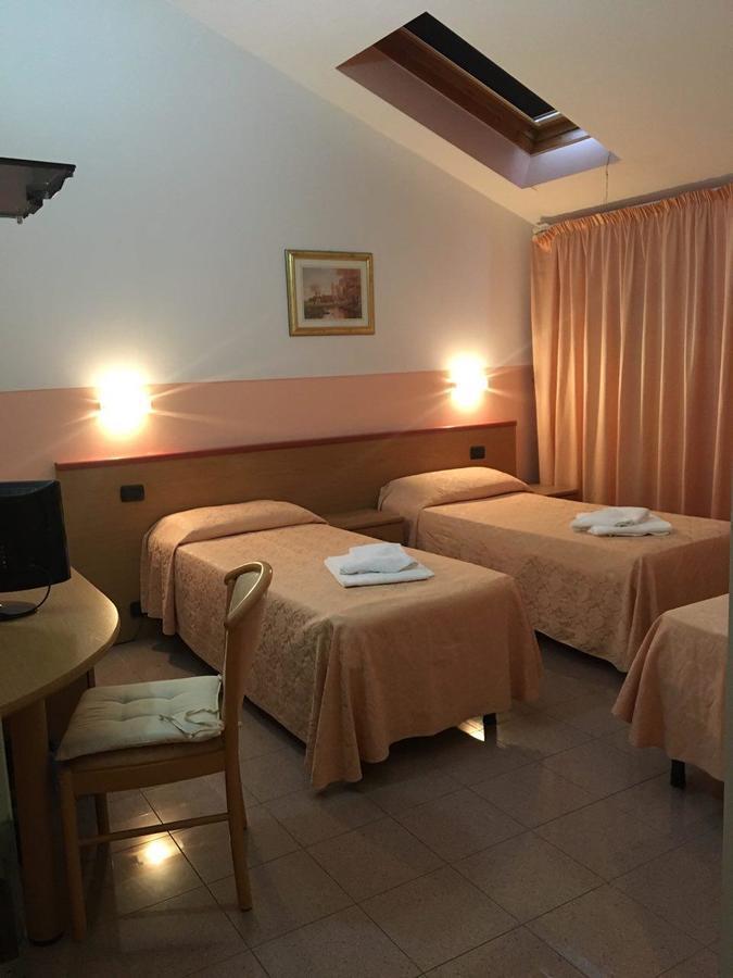 Master Hotel Castelvetro Piacentino Eksteriør billede